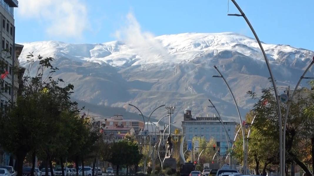 Doğu Anadolu beyaz örtüyle kaplandı: Manzarası Nuri Bilge Ceylan filmlerini aratmadı 1